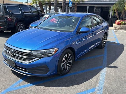 Used 2024 Volkswagen Jetta S image 3