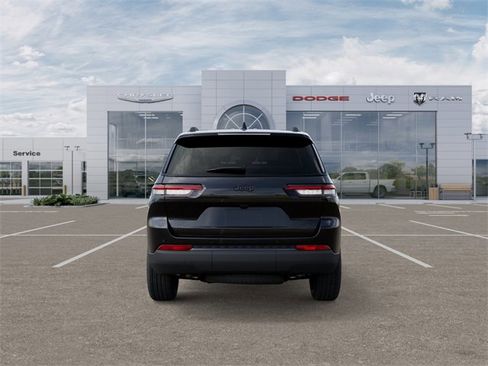 New 2025 Jeep Grand Cherokee L Altitude image 7