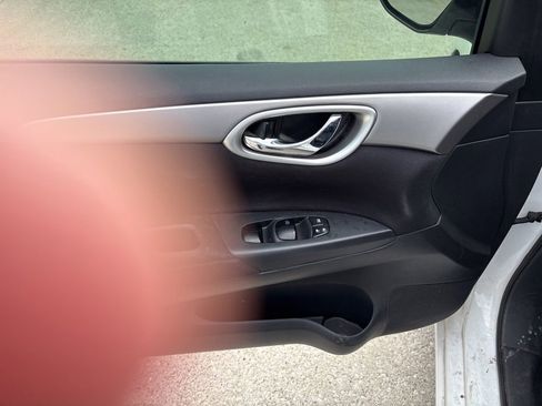 Used 2013 Nissan Sentra S FWD image 10