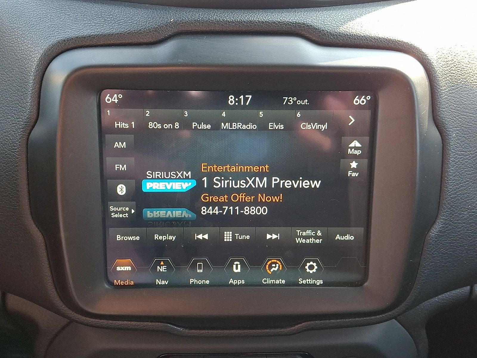 Used 2023 Jeep Renegade Latitude AWD/4WD image 17