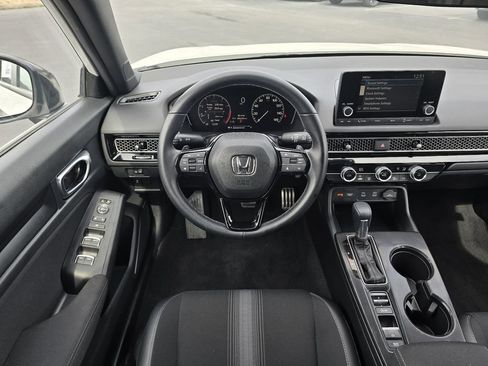 Used 2025 Honda Civic Sport image 13
