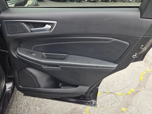 Used 2024 Ford Edge Titanium AWD/4WD image 14