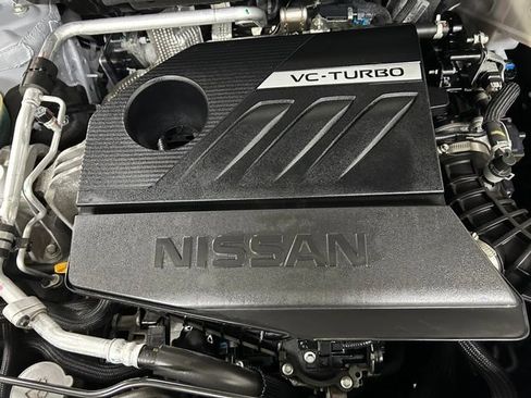 Used 2023 Nissan Rogue SV AWD/4WD image 11