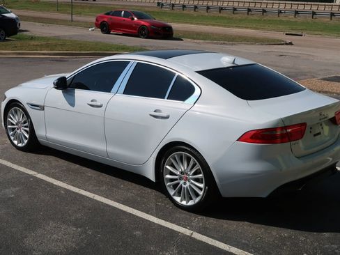 Used 2017 Jaguar XE First Edition image 10