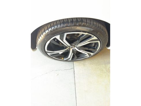 Used 2025 Volvo S60 B5 Plus FWD image 23