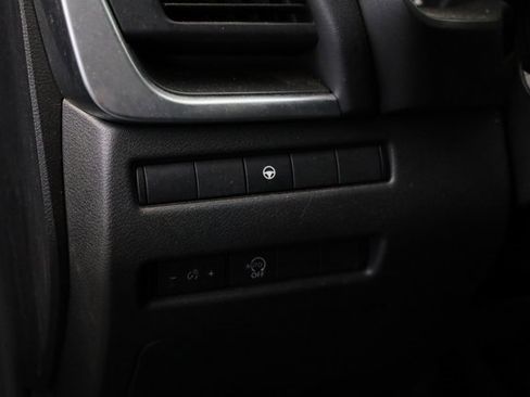 Used 2023 Nissan Rogue SV image 12