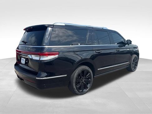 Used 2024 Lincoln Navigator L Reserve AWD/4WD image 5