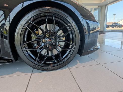 Used 2025 Chevrolet Corvette Z06 RWD image 28