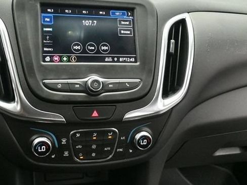 Used 2021 Chevrolet Equinox LT AWD/4WD image 12
