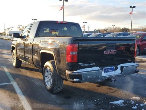 Used 2017 GMC Sierra 1500 SLE w/ SLE Value Package image 3
