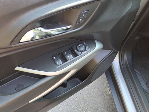 Used 2024 Chevrolet Trax RS w/ Sunroof Package image 15