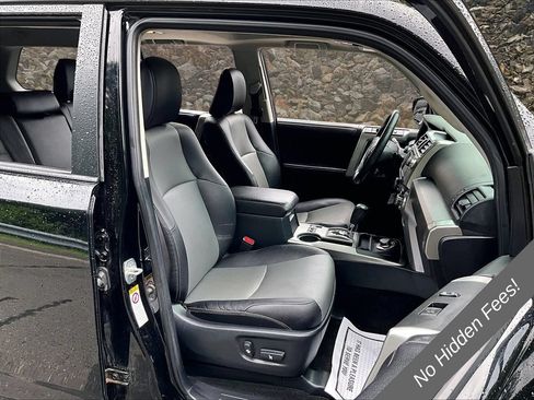 Used 2018 Toyota 4Runner SR5 Premium AWD/4WD image 7