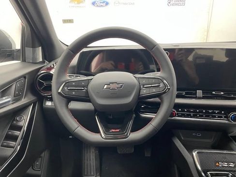 New 2026 Chevrolet Equinox RS w/ Convenience Package III AWD/4WD image 11