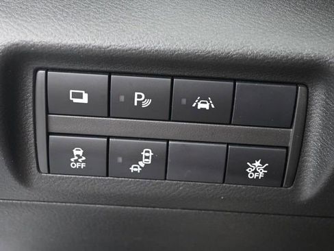 Used 2022 Nissan Kicks S image 14