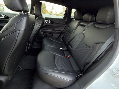 New 2026 Jeep Compass Latitude image 20