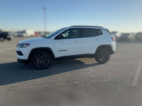 New 2026 Jeep Compass Latitude image 5
