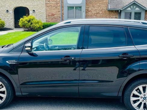 Used 2017 Ford Escape Titanium AWD/4WD image 6