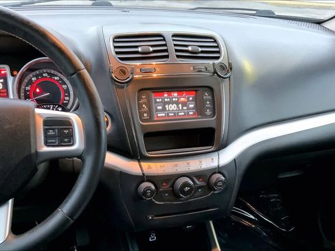 Used 2018 Dodge Journey SE w/ Popular Equipment Group image 6