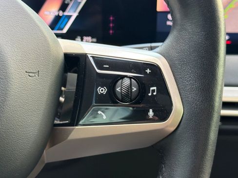 Used 2024 BMW iX xDrive50 w/ Premium Package image 33