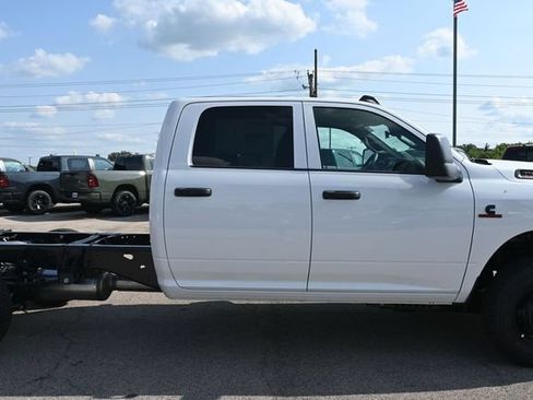 New 2026 RAM 3500 Tradesman AWD/4WD image 7