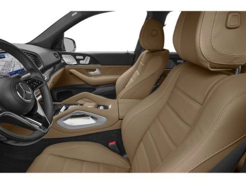 Used 2024 Mercedes-Benz GLS 580 4MATIC image 26