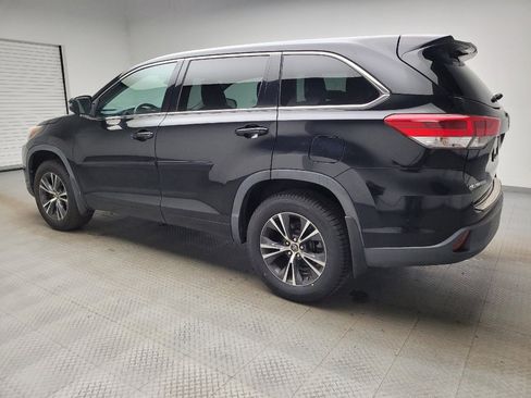 Used 2018 Toyota Highlander LE w/ Protection Package #3 image 3