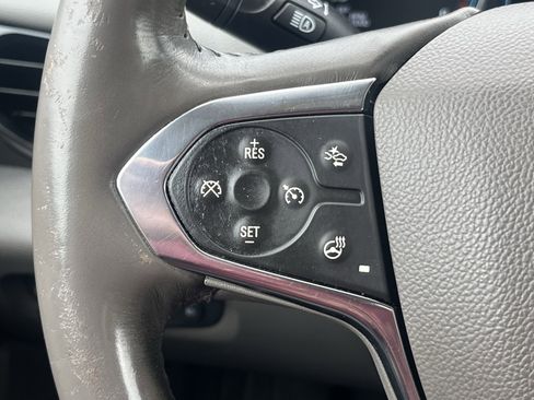 Used 2018 Chevrolet Traverse Premier w/ Driver Confidence II Package FWD image 18