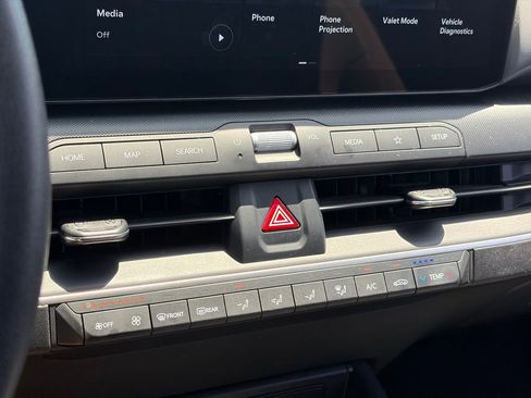 Used 2025 Kia K4 FWD image 9