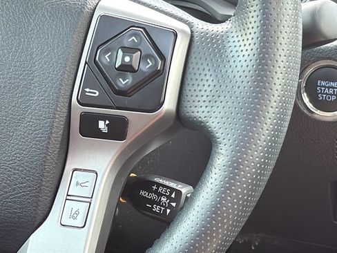 Used 2024 Toyota 4Runner Limited AWD/4WD image 22