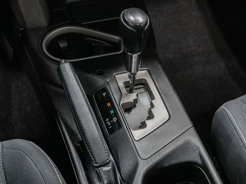 Used 2018 Toyota RAV4 XLE AWD/4WD image 20