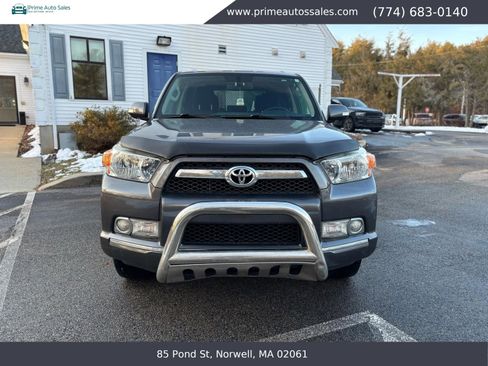 Used 2011 Toyota 4Runner SR5 image 2
