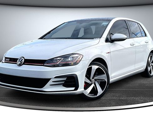 Used 2020 Volkswagen GTI SE image 3
