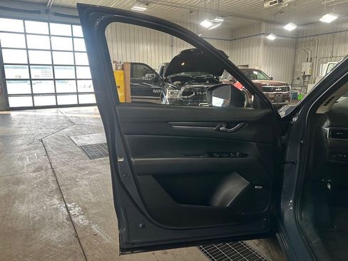 Used 2024 MAZDA CX-5 Carbon Edition image 11