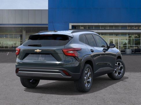 New 2026 Chevrolet Trax LT FWD image 4