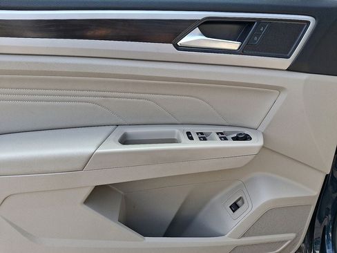 Certified 2023 Volkswagen Atlas SE w/ Panoramic Sunroof Package AWD/4WD image 13