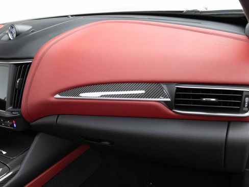 Used 2021 Maserati Levante S GranSport AWD/4WD image 32