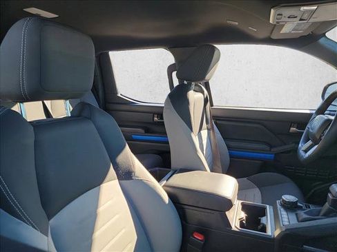 Used 2024 Toyota Tacoma TRD Sport w/ TRD Sport Upgrade Package image 15