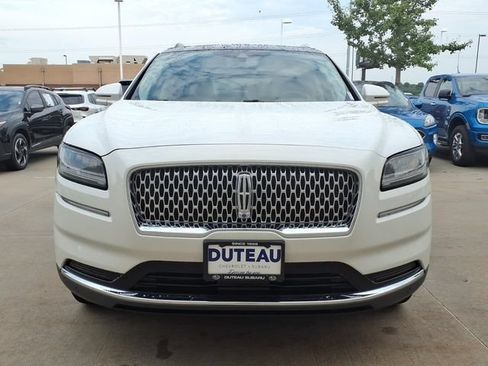 Used 2022 Lincoln Nautilus Reserve AWD/4WD image 2