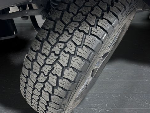 Used 2024 Jeep Wrangler Unlimited Sahara AWD/4WD image 36