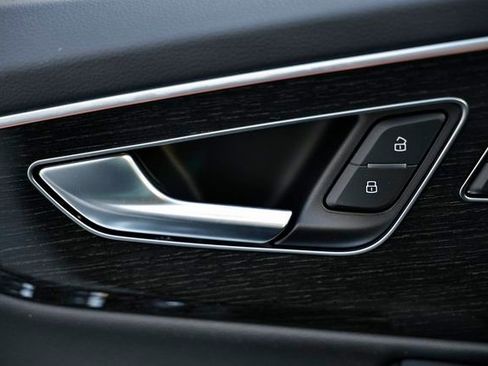 New 2026 Audi Q7 3.0T Premium Plus image 15