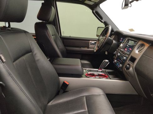 Used 2017 Ford Expedition EL Limited w/ Equipment Group 301A image 21
