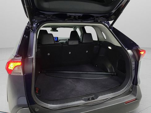 Certified 2023 Toyota RAV4 XLE Premium image 7