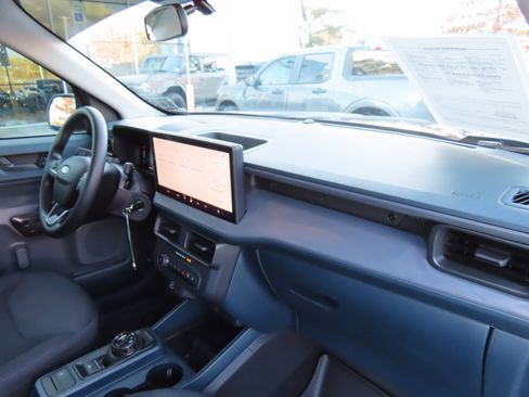 Used 2025 Ford Maverick XL image 16