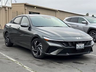 Certified 2025 Hyundai Elantra Limited