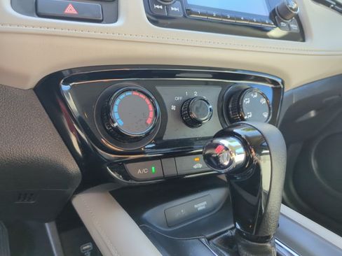 Used 2020 Honda HR-V LX image 22