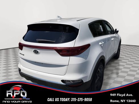 Used 2022 Kia Sportage LX w/ LX AWD Value Edition Package image 3