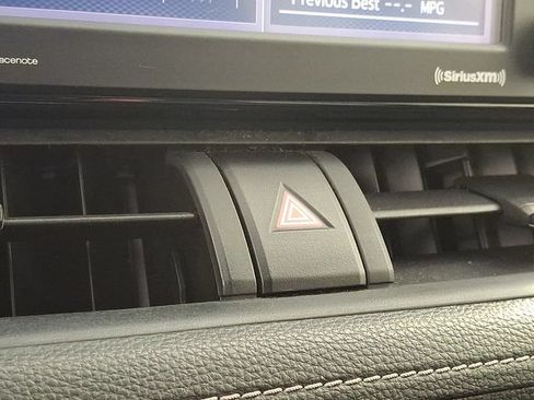 Used 2020 Toyota RAV4 LE FWD image 30