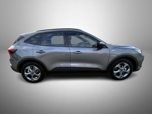 Used 2025 Ford Escape ST-Line w/ Equipment Group 301A image 4