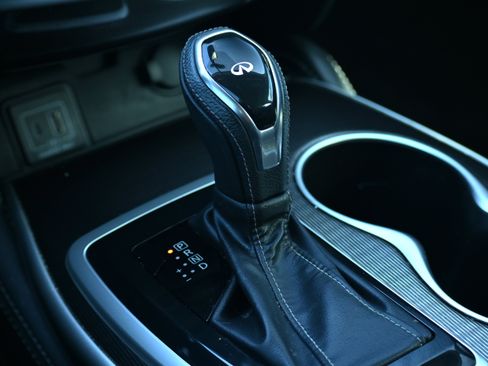 Used 2020 INFINITI QX60 Luxe w/ Essential Package image 29