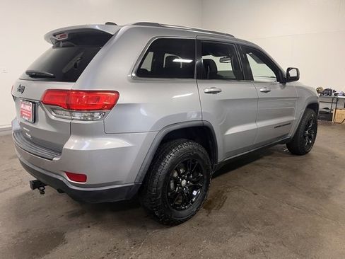 Used 2016 Jeep Grand Cherokee Laredo w/ Quick Order Package 23E image 3